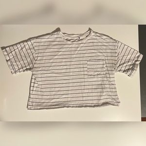 🧡5/$15 f21 boxy striped pocket tee, M